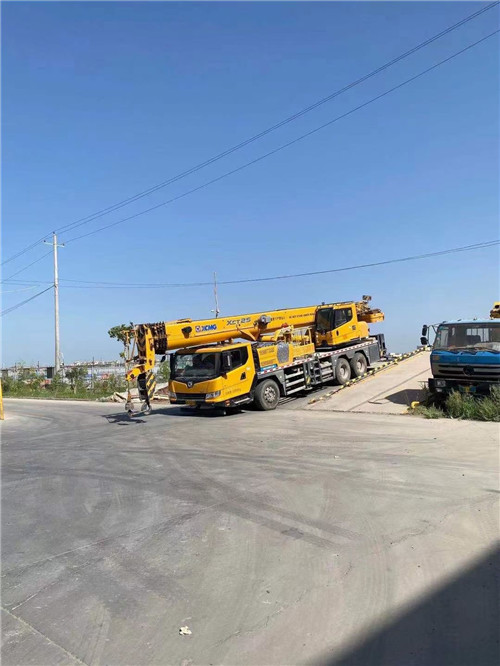 西双版纳吊车作业时，可能会产生哪些额外收费项目？