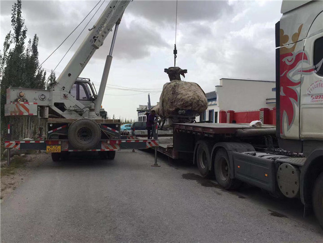 西双版纳狭窄场地（如小区、车间）适合用哪种吊车？