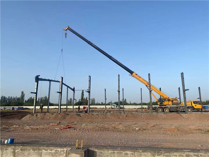 西双版纳夜间、节假日作业是否有加价？加价比例多少？